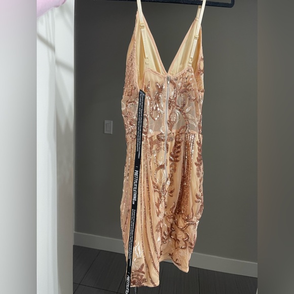 Pretty Little Thing short dress - Picture 2 of 5